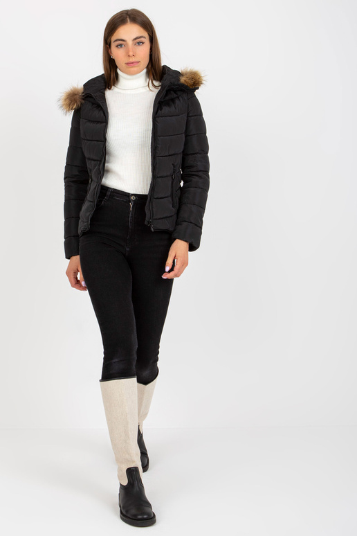 Must tepitud kapuutsiga üleminekujope Must tepitud kapuutsiga üleminekujope