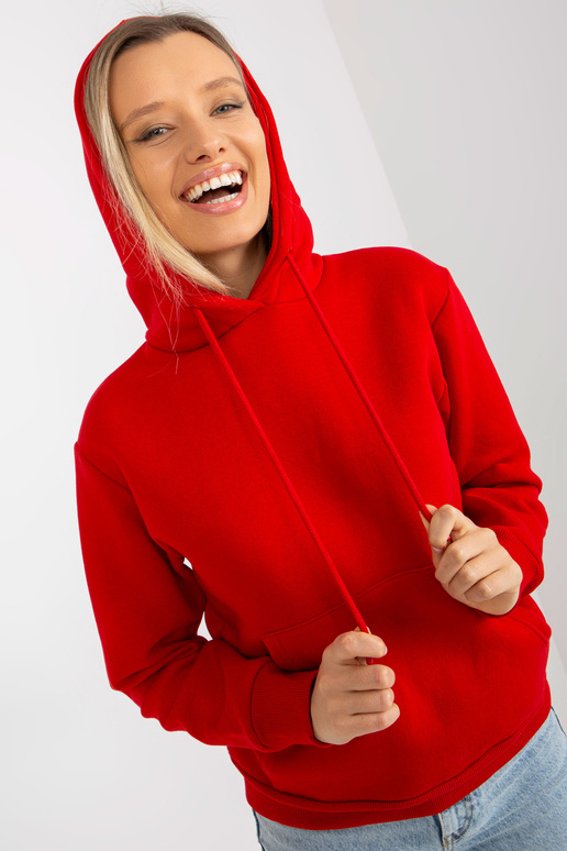 Punane põhiline kapuutsiga...