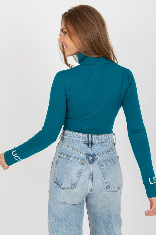 Yarina mereäärega liibuv kilppluus ja...