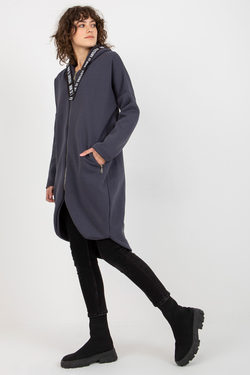 Grafiidist pikk taskutega dressipluus