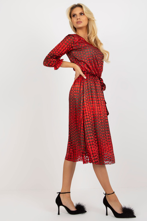 Särava mustriga punane Midi õhtukleit Särava mustriga punane Midi õhtukleit