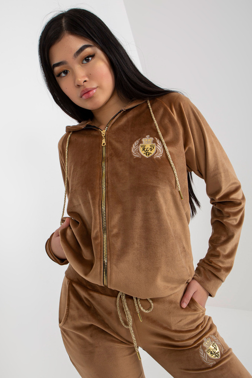 Kameli naiste veluurkomplekt... Kameli naiste veluurkomplekt...