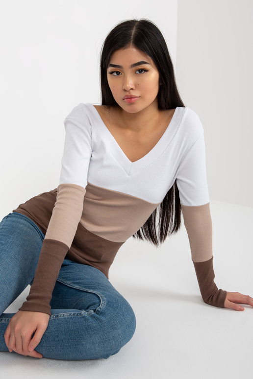 Valge ja pruuni soonikuga põhipluus...