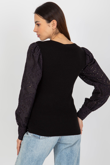 Must soonikuga pidulik...