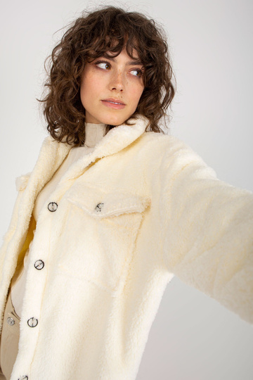 Ecru pika karvase nööbiga... 2