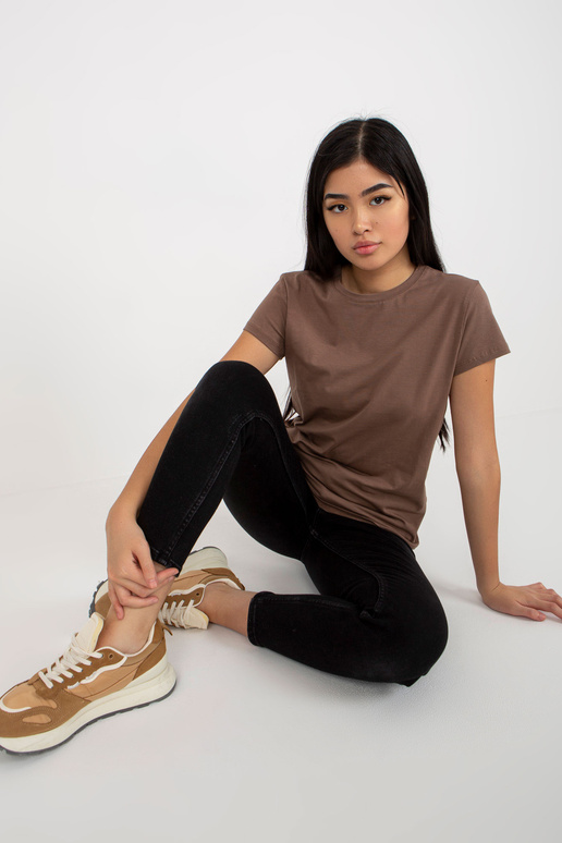 Pruun klassikaline Peachy Cotton T-särk