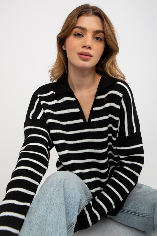 Musta-valgetriibuline kraega oversize...