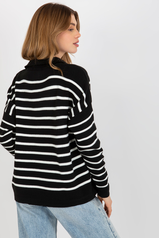 Musta-valgetriibuline kraega oversize...