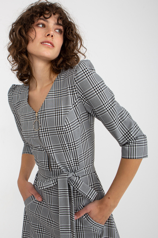 Valge ja musta ruuduline taskutega... Valge ja musta ruuduline taskutega...