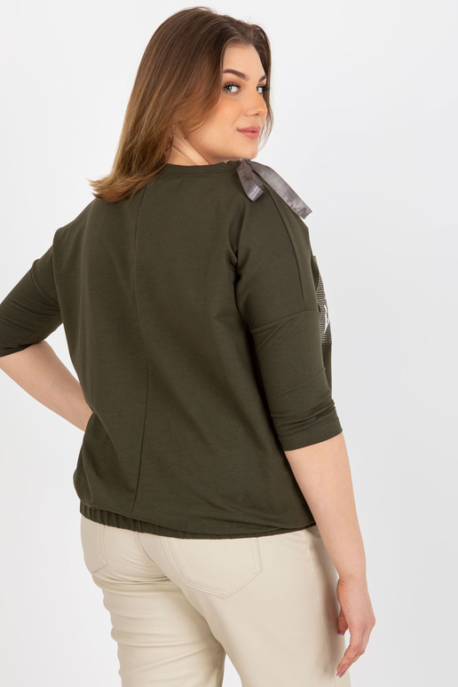 Khakivärvi naiste suures suuruses...