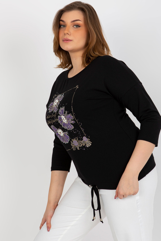 Must naiste suures suuruses soonikuga...