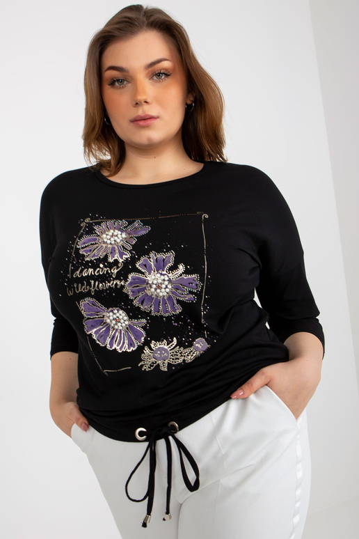 Must naiste suures suuruses soonikuga...