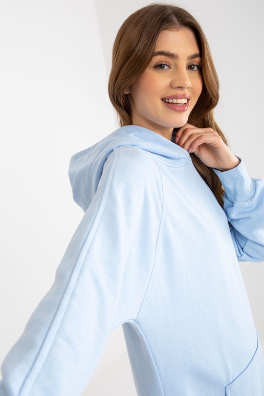 Helesinine lõhikutega põhiline...