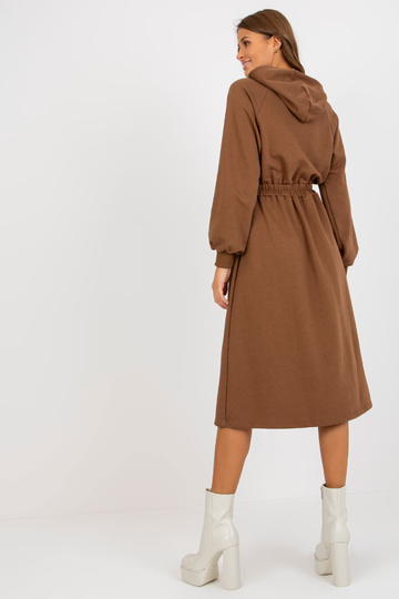 Braunes Midi-Sweatshirtkleid mit Knöpfen 2