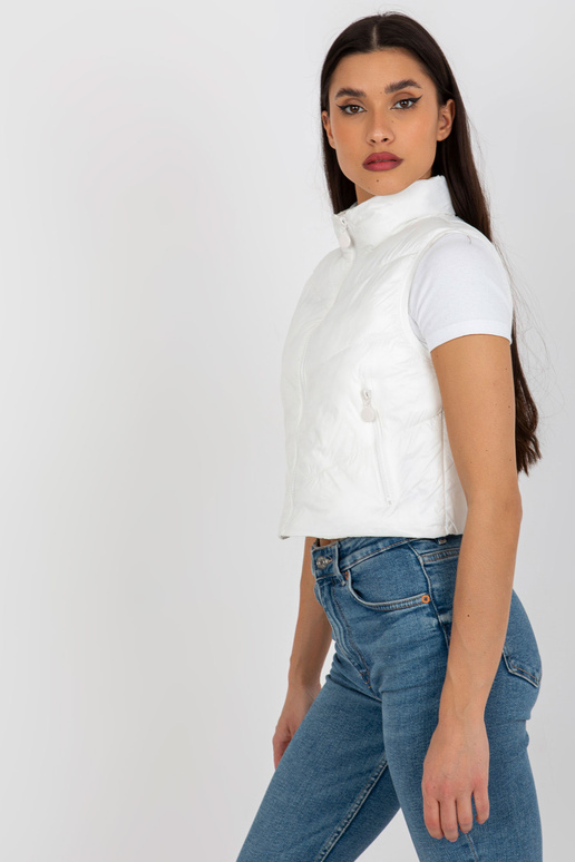 Ecru lühike teppimisega sulevest Ecru lühike teppimisega sulevest