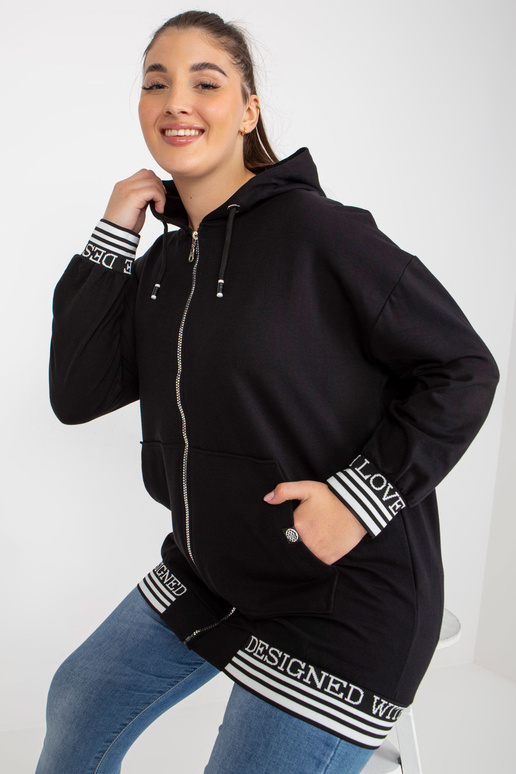 Must naiste suures suuruses taskutega...