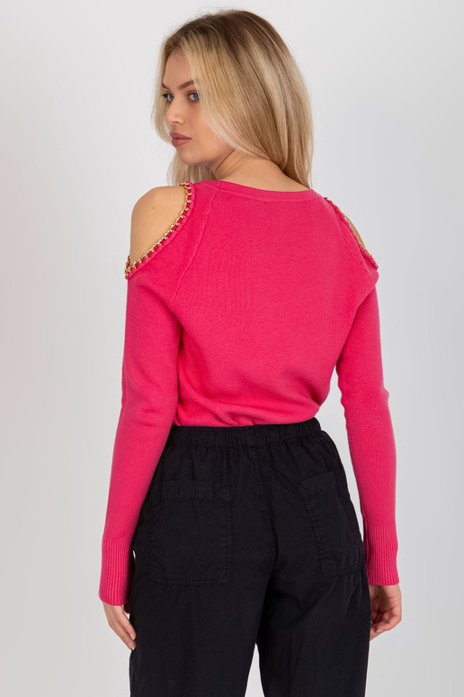 Fuksia paljaste õlgade ja kettidega...