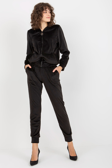 Must naiste veluurkomplekt... 2