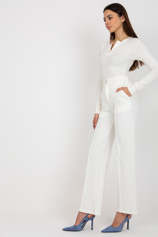 Ecru laienevad taskutega dressipüksid