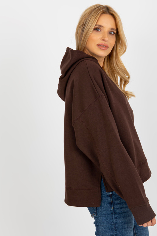 Tumepruun ülisuur kapuutsiga...