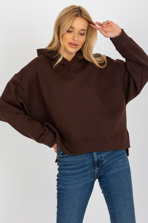 Tumepruun ülisuur kapuutsiga...