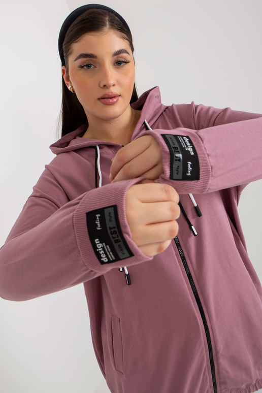 Määrdunud roosa pluss suuruses...