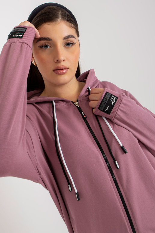 Määrdunud roosa pluss suuruses...