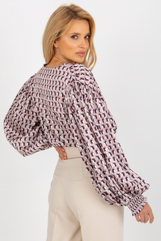 Valge ja määrdunudroosa trükise ja...