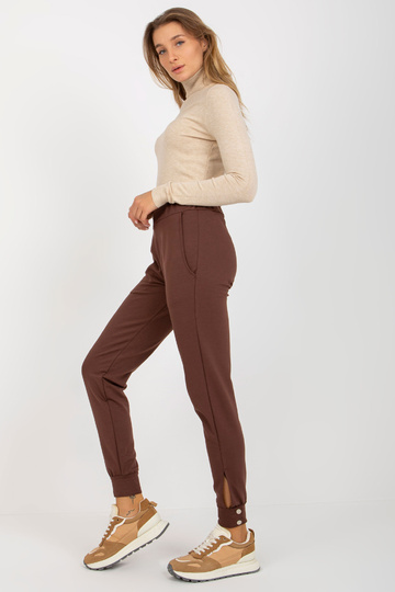 Pruunid krõpsudega...