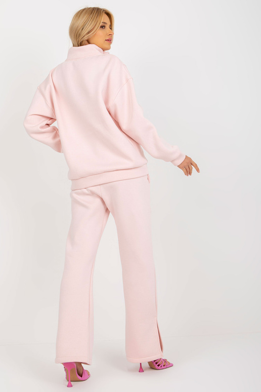 Heleroosa kolmeosaline ülaosaga... Heleroosa kolmeosaline ülaosaga...