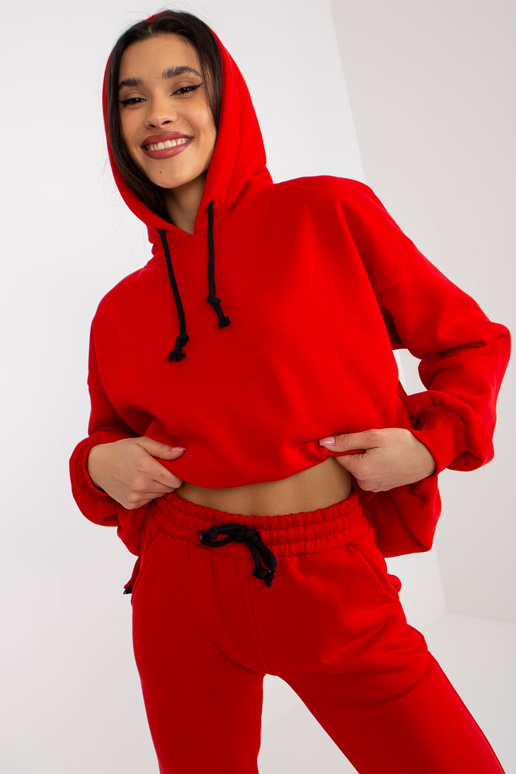 Punane naiste dressikomplekt, millel... Punane naiste dressikomplekt, millel...