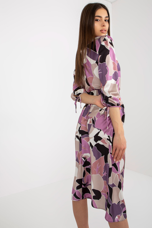 Lilla kokteilikleit varrukatel lipsuga