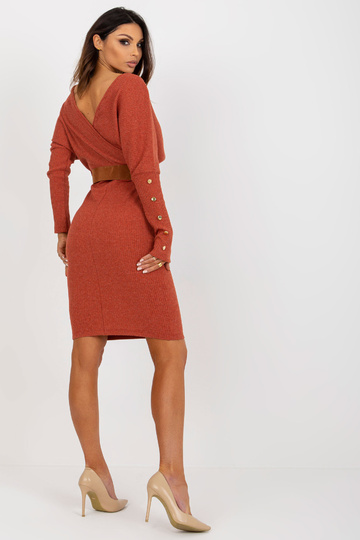 Oranži soonikuga kootud...