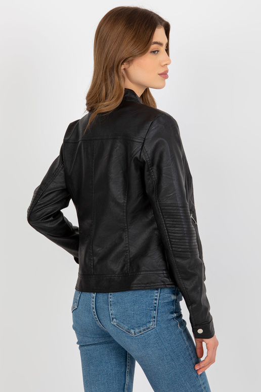 Must naiste ökonahast taskutega biker...