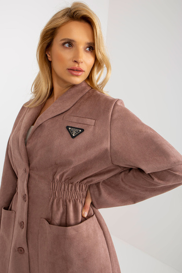 Määrdunud roosa lühike...