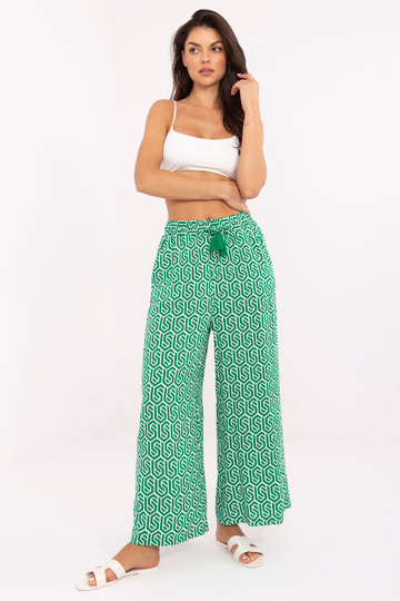 Rohelisest kangast...