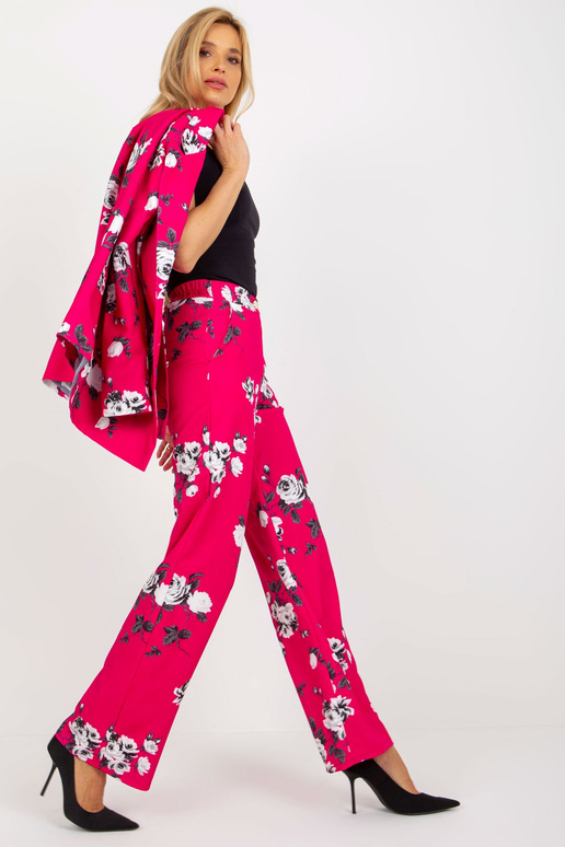 Fuksia laiast kangast lillelised...