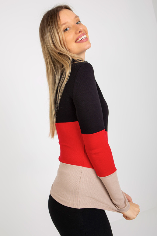 Must ja beež naiste soonikuga...