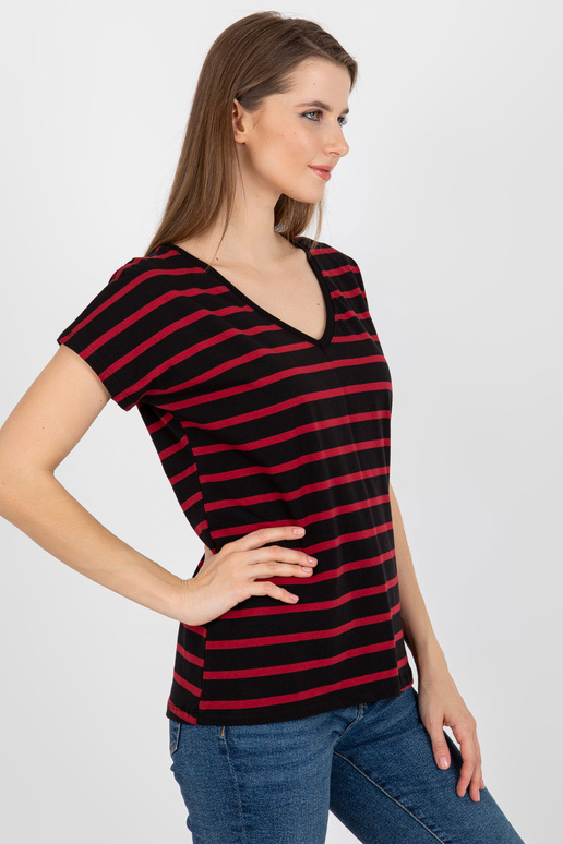 Must ja punane naiste põhiline...