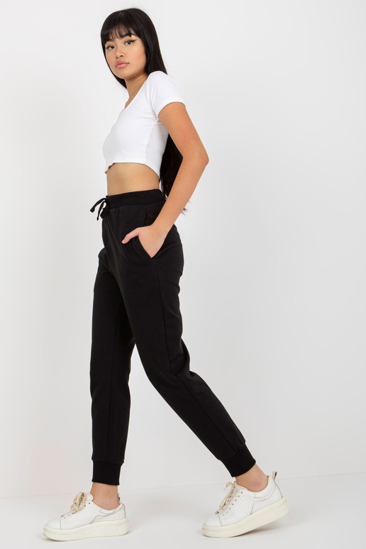 Mustad soojendusega dressipüksid...