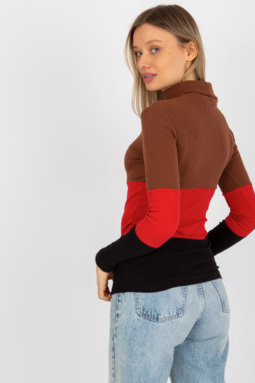 Tumepruuni ja musta...