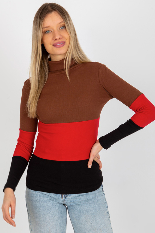 Tumepruuni ja musta soonikuga...