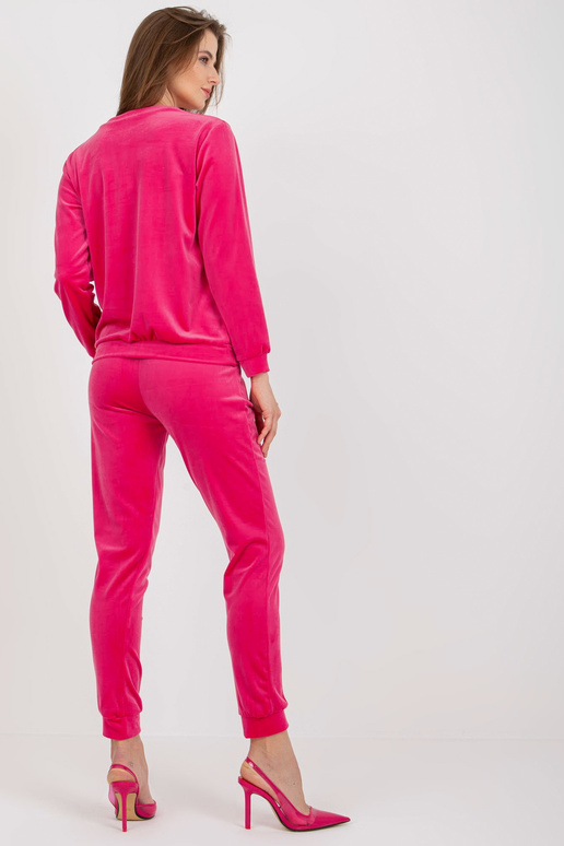 Naiste fuksia veluurkomplekt koos... Naiste fuksia veluurkomplekt koos...