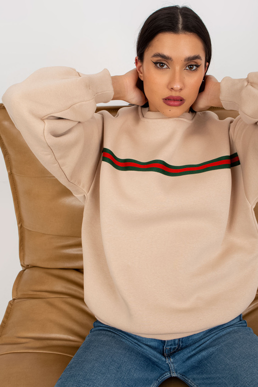 Suure lõikega beež kapuutsita...