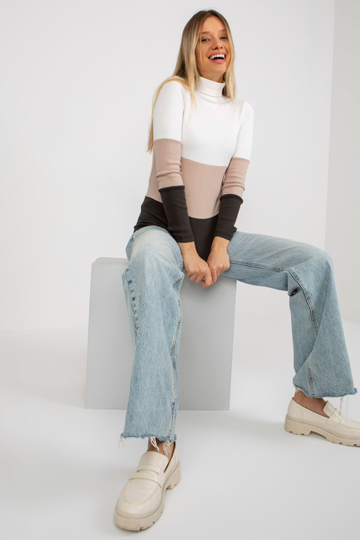 Ecru-beež naiste põhipluus...