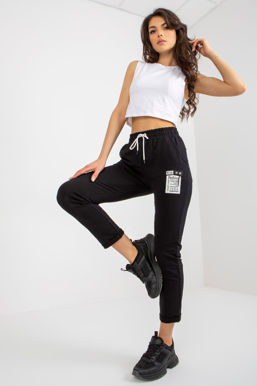 Mustad naiste pahkluu dressipüksid