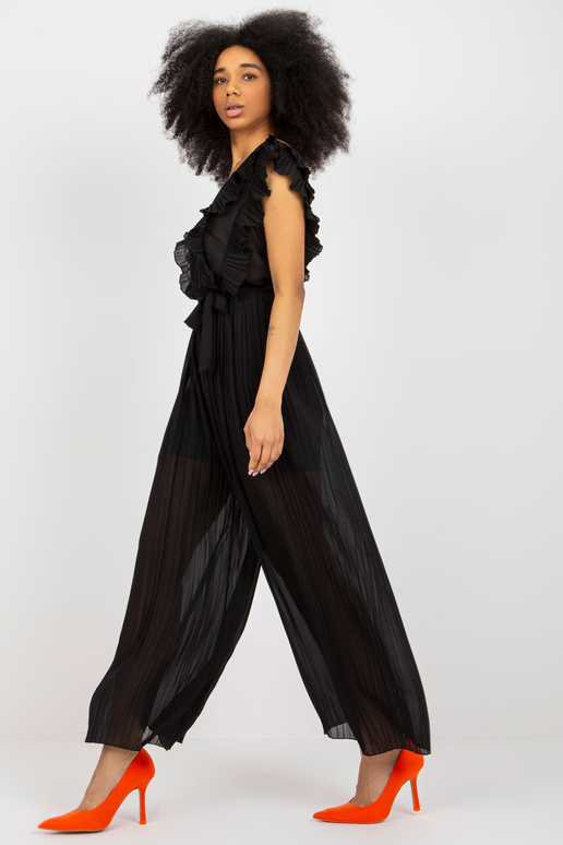 Must naiste laia säärega kombinesoon... Must naiste laia säärega kombinesoon...