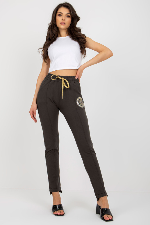 Khakivärvi puuvillased taskutega...