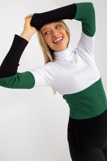 Valge ja must naiste...