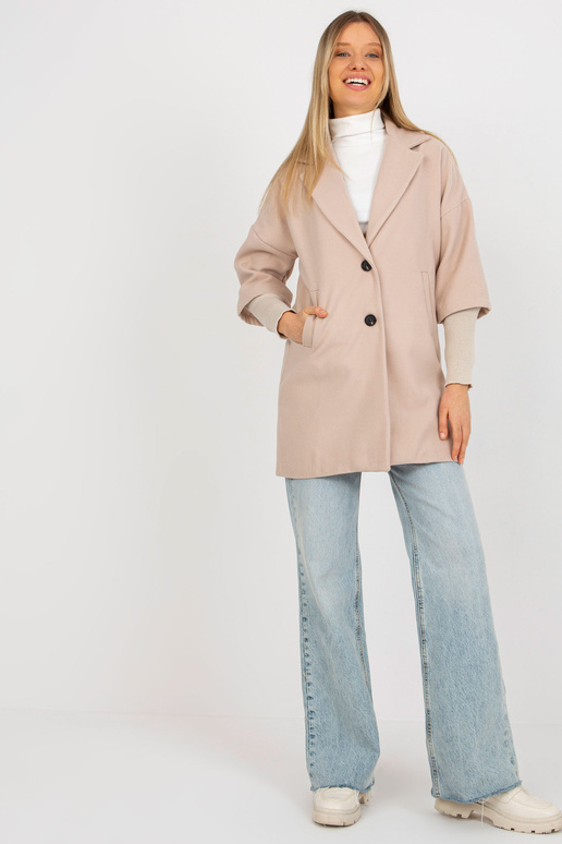 Beež mantel, mille varrukatel on... Beež mantel, mille varrukatel on...